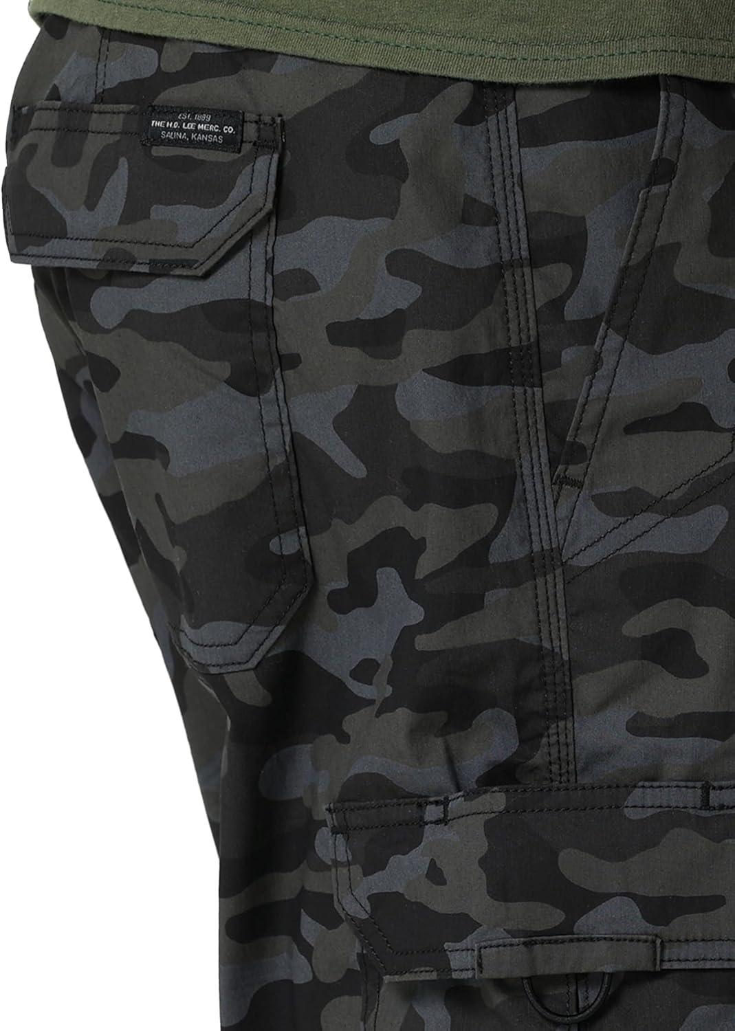 imageLee Mens Big ampamp Tall Extreme Motion Crossroad Cargo ShortBlack Camo