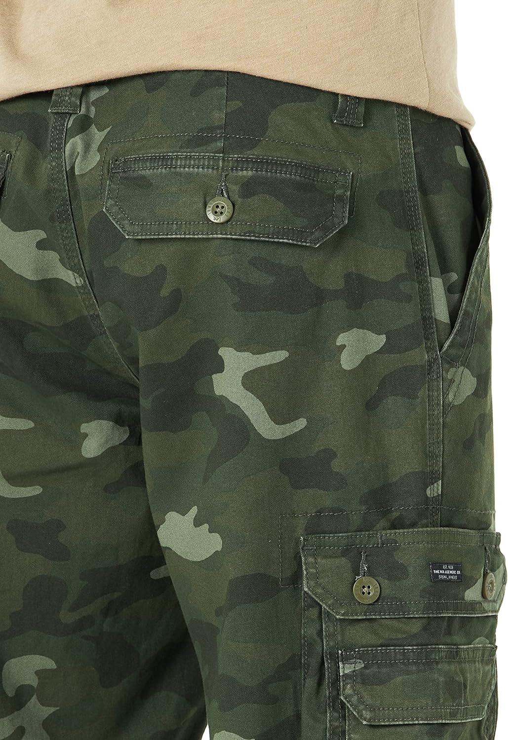 imageLee Mens Wyoming Relaxed Fit Cargo PantGreen Camo