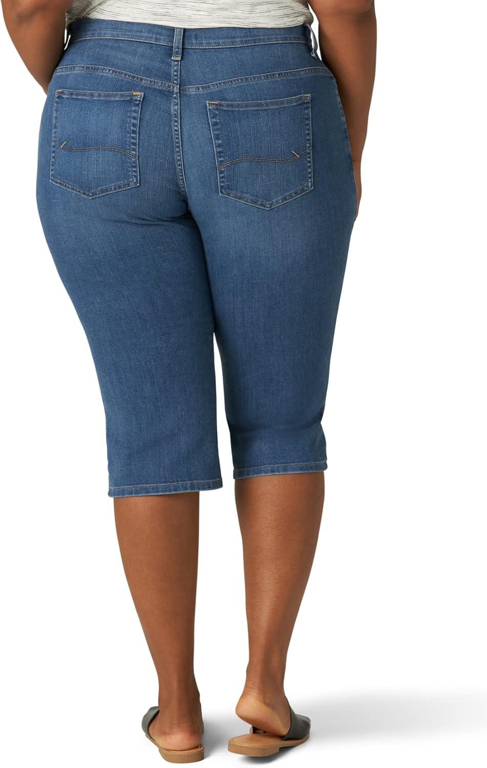 imageLee Womens Plus Size Relaxed Fit Denim Capri JeanSoar