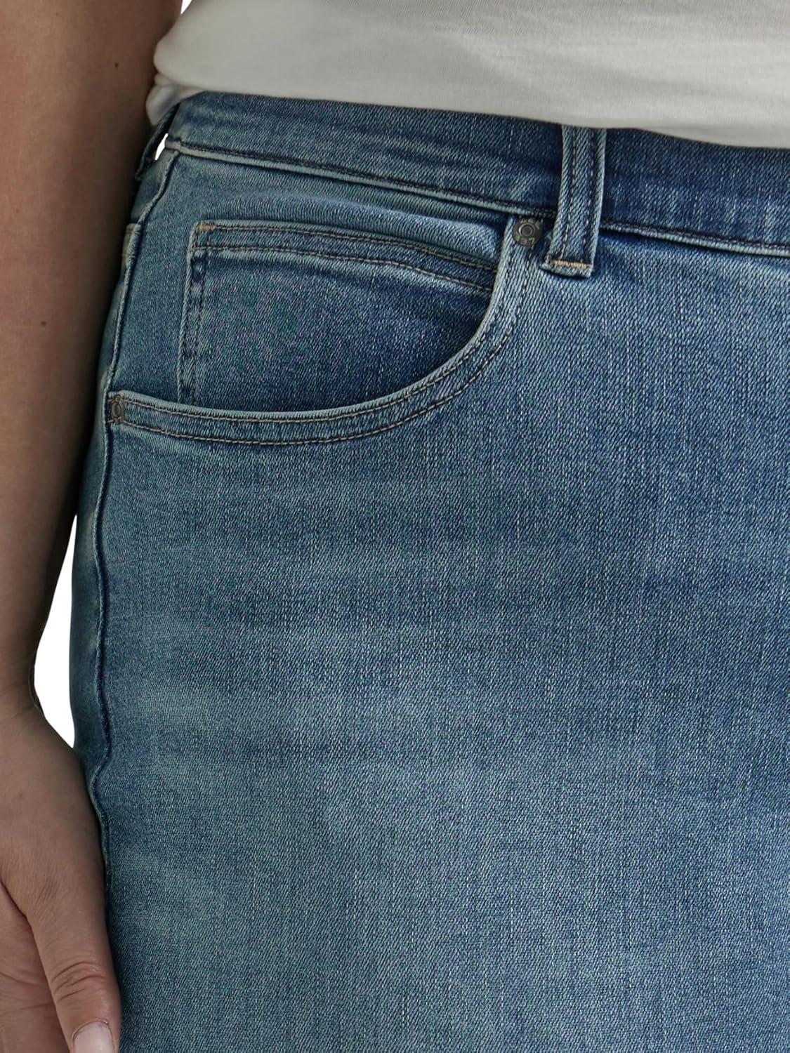 imageLee Womens PlusSize Flex Motion Regular Fit Bootcut JeanParadise Dream