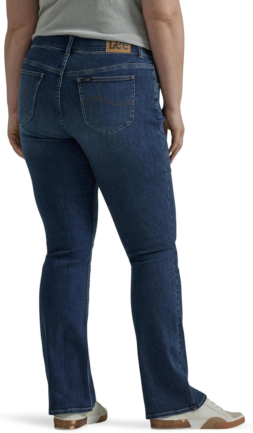 imageLee Womens PlusSize Flex Motion Regular Fit Bootcut JeanStar Rise